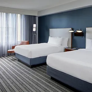 Courtyard By Marriott Downtown Hotel